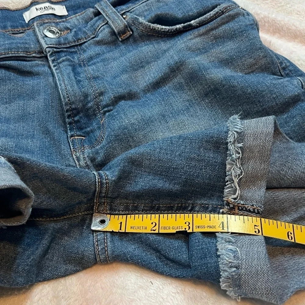 Kensie Cuffed Bermuda Stretch Medium Wash High Rise Denim Jean Shorts Sz 6/28